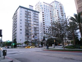 10747 Wilshire Blvd, Unit PH 4 in Los Angeles, CA - Building Photo