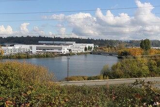 Riverview West Apartments in Seattle, WA - Building Photo - Interior Photo