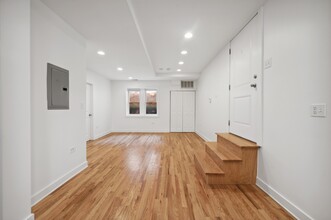 1432 N Maplewood Ave in Chicago, IL - Building Photo - Building Photo