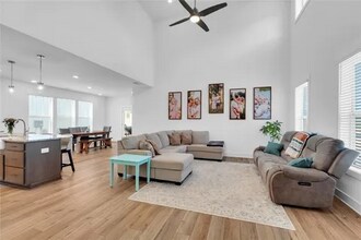 109 Founders Blvd in Central, SC - Foto de edificio - Building Photo