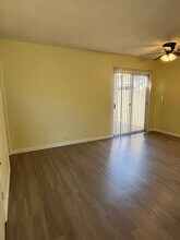 6065 California Ave in Long Beach, CA - Building Photo - Building Photo