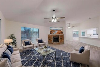 7159 Penshire Dr in Dallas, TX - Building Photo - Building Photo