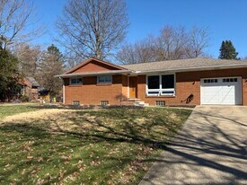 195 Washburn Rd in Tallmadge, OH - Building Photo