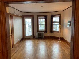 15 Chauncey St in Watertown, MA - Building Photo