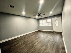 8406 Grandview St in Houston, TX - Building Photo - Building Photo
