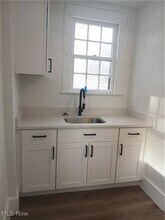 39 Hilton Ave in Youngstown, OH - Foto de edificio - Building Photo