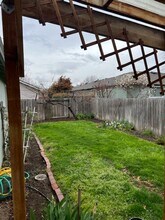 613 Benjamin Way in Phoenix, OR - Building Photo - Building Photo
