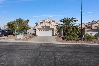 8758 Arawana Pl in Henderson, NV - Building Photo - Building Photo