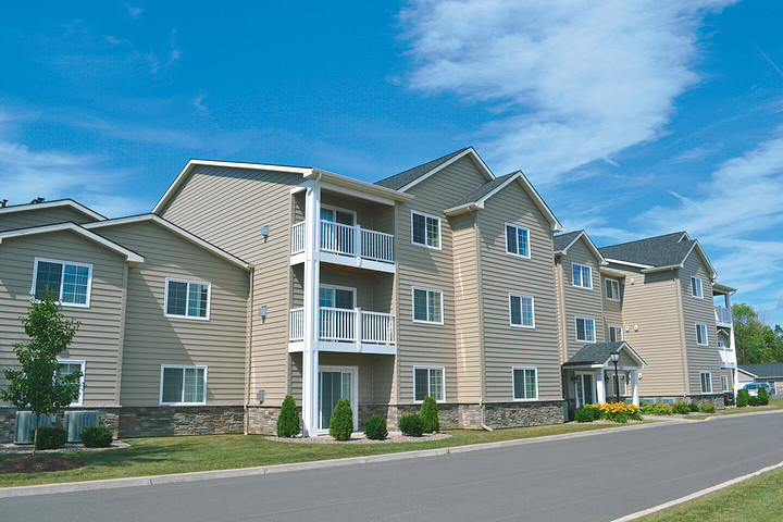 Waterbury Ridge Apartments in Liverpool, NY - Building Photo