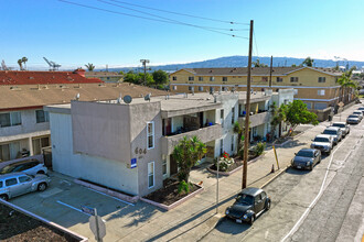 604 W "G" St in Wilmington, CA - Foto de edificio - Building Photo