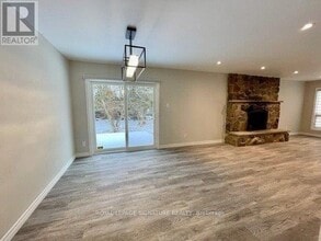 5749 Lakeshore Rd in Whitchurch-Stouffville, ON - Building Photo - Building Photo