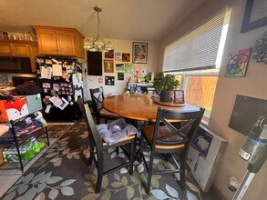 3012 Brookville Dr in Manhattan, KS - Building Photo - Building Photo