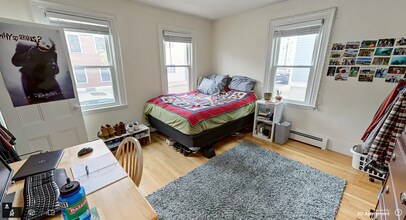 72 Gore St, Unit 1 in Cambridge, MA - Foto de edificio - Building Photo