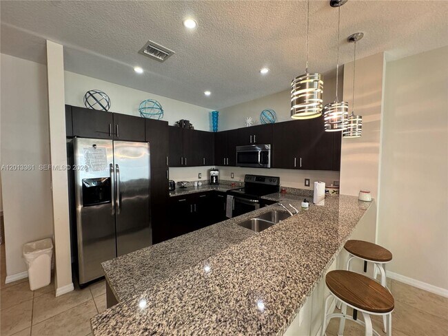 2333 SE 5th St in Pompano Beach, FL - Building Photo - Building Photo