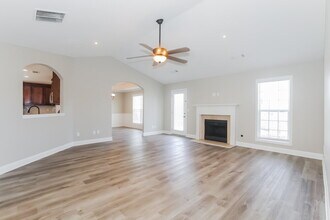 360 Embassy Dr in Winder, GA - Building Photo - Building Photo