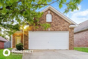 4737 Longmeadow Dr in Bessemer, AL - Building Photo