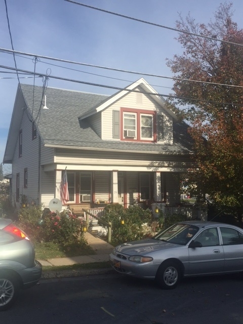 25-25R Duke St in Hershey, PA - Building Photo