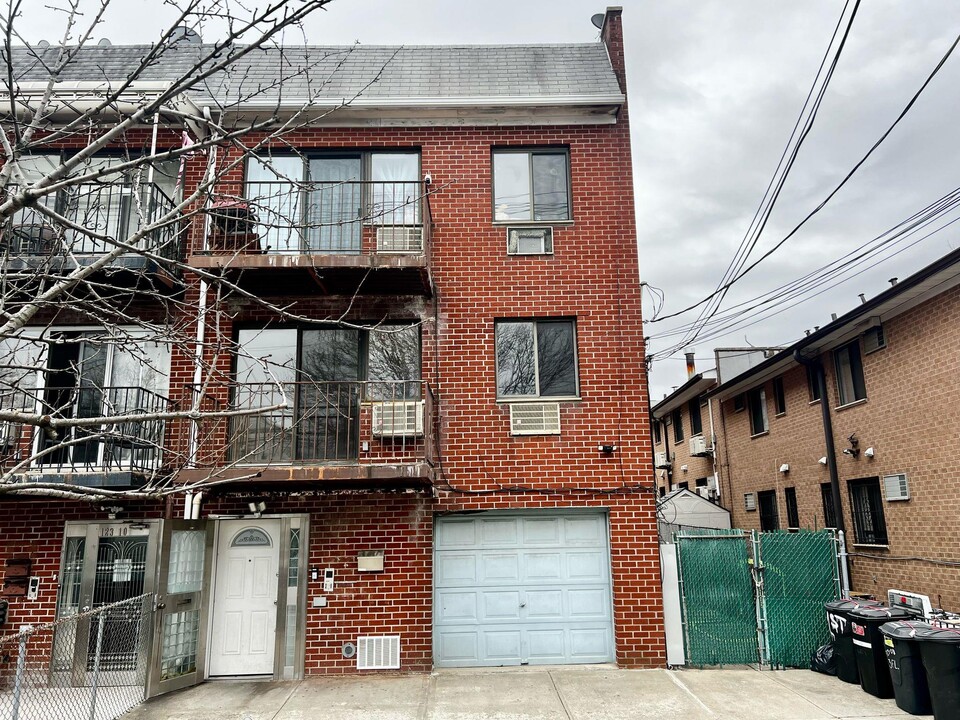 123-08-123-25 25th Ave in Queens, NY - Building Photo