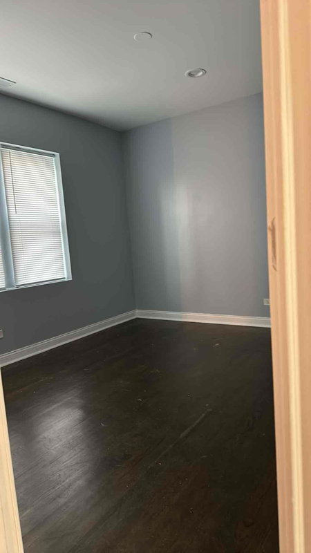 property at 5415 S Albany Ave