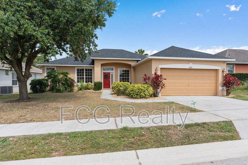825 Wildflower Rd in Davenport, FL - Building Photo