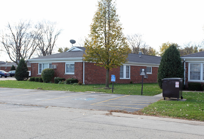 Courtyard Apartments in Belvidere, IL - Building Photo - Building Photo