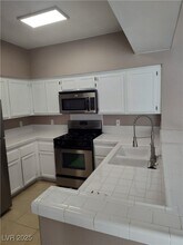7712 Constanso Ave in Las Vegas, NV - Building Photo - Building Photo