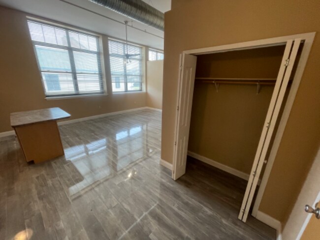 11 Fremont St-Unit -107 in Gloversville, NY - Building Photo - Building Photo