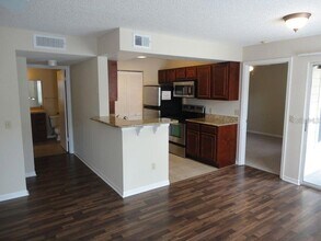 1037 S Hiawassee Rd, Unit 2811 in Orlando, FL - Building Photo - Building Photo