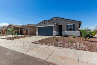 19120 N Silver Dog Way in Maricopa, AZ - Foto de edificio - Building Photo