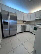 321 Knotty Pine Cir in Greenacres, FL - Building Photo - Building Photo
