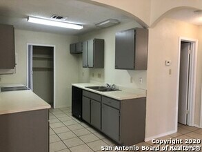 10130 Pebblestone in San Antonio, TX - Building Photo - Building Photo