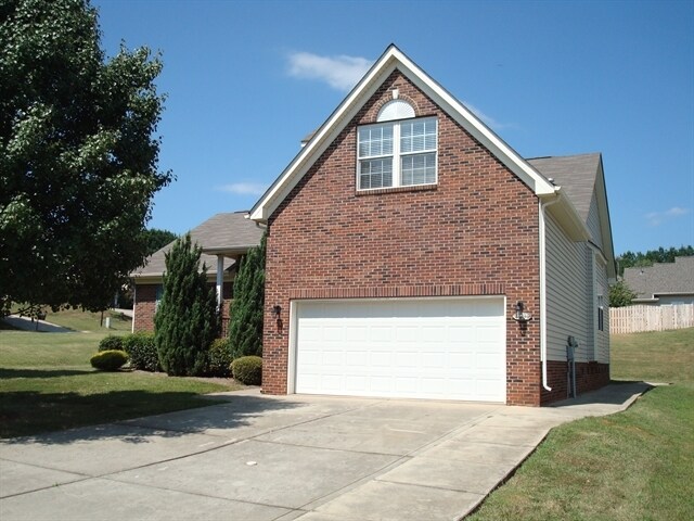 3632 Croft Haven Dr in Charlotte, NC - Building Photo