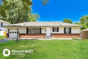 8102 E 93rd Terrace in Kansas City, MO - Building Photo