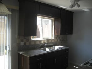 14204 Burbank Blvd in Sherman Oaks, CA - Building Photo - Building Photo