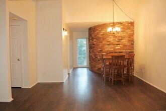 3 Murphys Ln in Shelton, CT - Building Photo - Building Photo