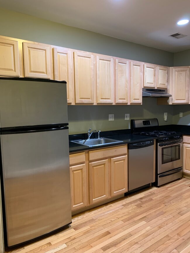 500 Florida Ave NW, Unit 4 in Washington, DC - Foto de edificio - Building Photo