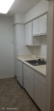 325 Wymore Rd in Altamonte Springs, FL - Building Photo - Building Photo