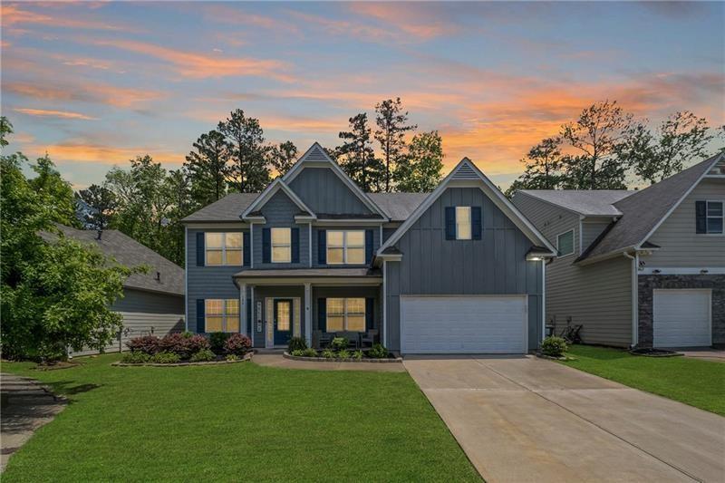 142 Woodland Ct in Dallas, GA - Building Photo