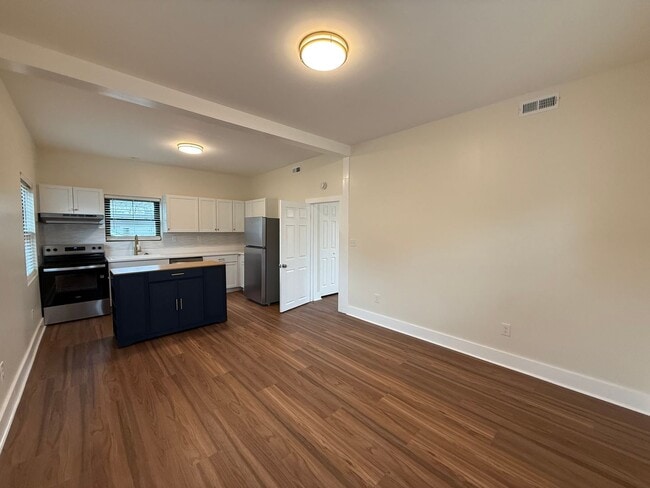 property at 345-347 W Penn St