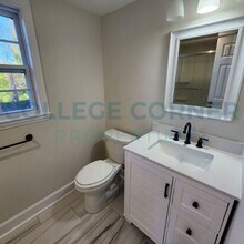 1231 Brookwood Dr in Winston-Salem, NC - Building Photo - Building Photo