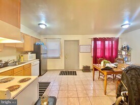 2104 N 11th St in Philadelphia, PA - Building Photo