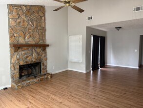 255 Falcon Dr in Richmond Hill, GA - Building Photo - Building Photo