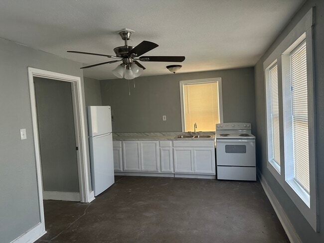 259 Walton Ave in San Antonio, TX - Building Photo - Building Photo