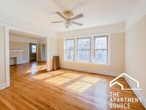 3817 N Lawndale Ave, Unit 3W in Chicago, IL - Building Photo - Building Photo