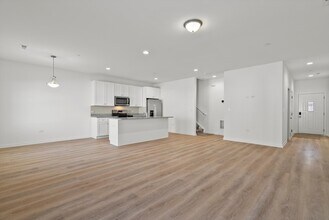 1054 Gillespie Ln in Yorkville, IL - Building Photo - Building Photo