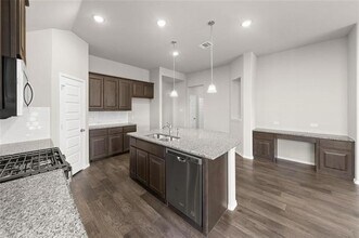 1813 Agarito Dr in Weatherford, TX - Foto de edificio - Building Photo