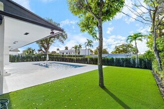 1840 NE 199th St in Miami, FL - Building Photo - Building Photo