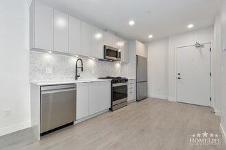 13258-13105 105 Ave in Surrey, BC - Building Photo - Building Photo