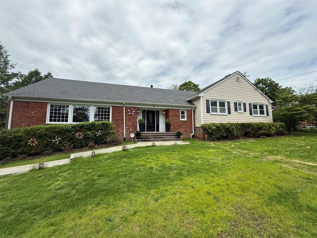 property at 29 Eastview Dr