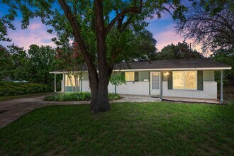 5103 Orleans Ct in Austin, TX - Building Photo - Building Photo
